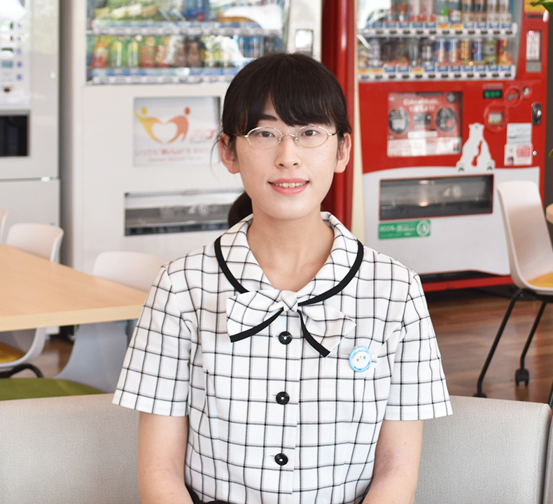 先輩社員紹介